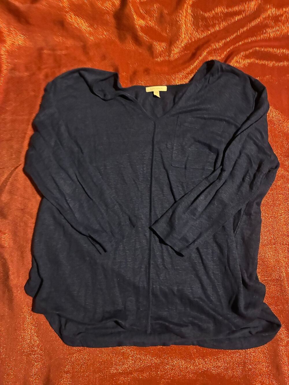 BORDEAUX Top Womens L Navy V Neck Long Sleeve Lightweight Knit Relaxed Fit